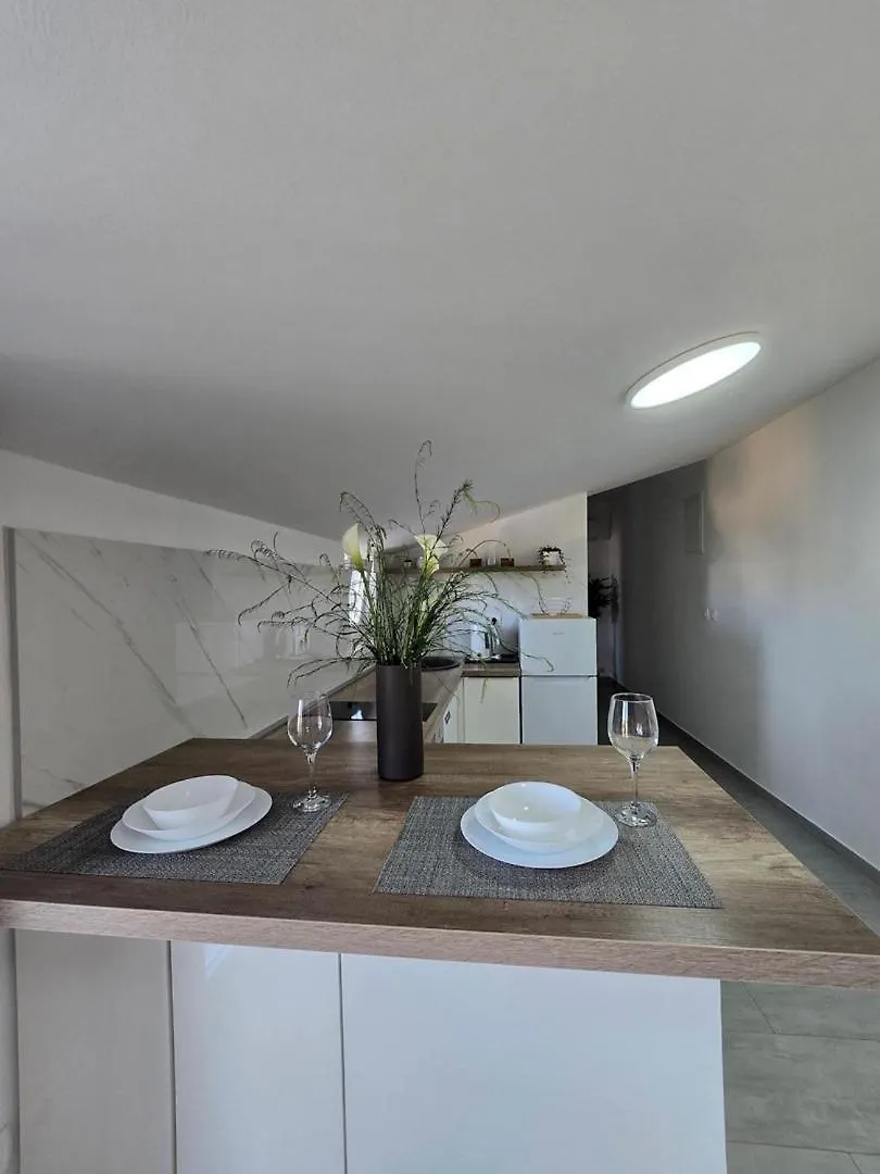 Holiday apartments by the sea Funtana